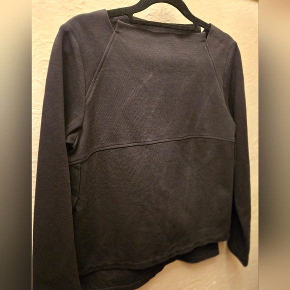 Minimalist Black Top | Structured Knit Pullover | French Label - Picture 3 of 8
